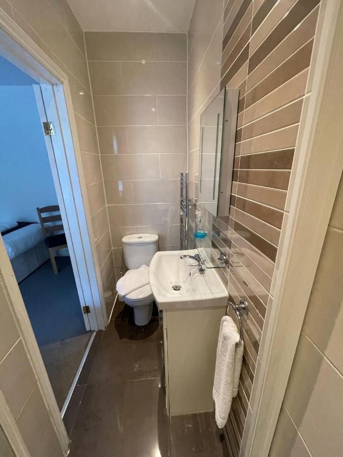 Oakhurst Gatwick B&B Кролей Экстерьер фото
