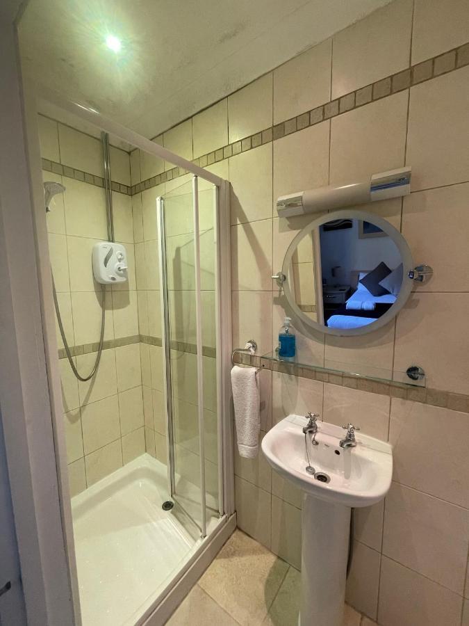 Oakhurst Gatwick B&B Кролей Экстерьер фото