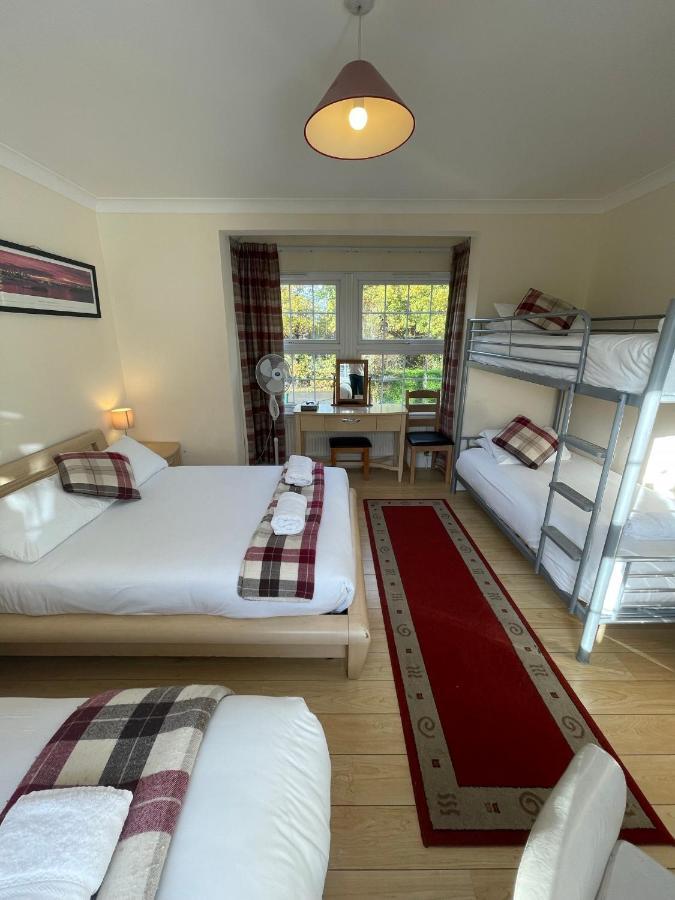 Oakhurst Gatwick B&B Кролей Экстерьер фото